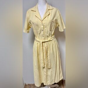 1980s Vintage Railroad Yellow & White Stripes Seersucker Day Dress 
Size Medium